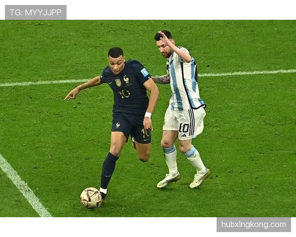 姆巴佩与梅西：新老核心的战术角色差异与比赛影响力解析